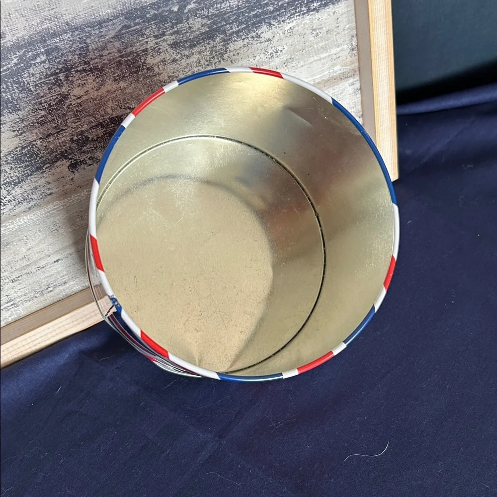 Coin bank Round can with slit in top Union Jack Money bank British flag can